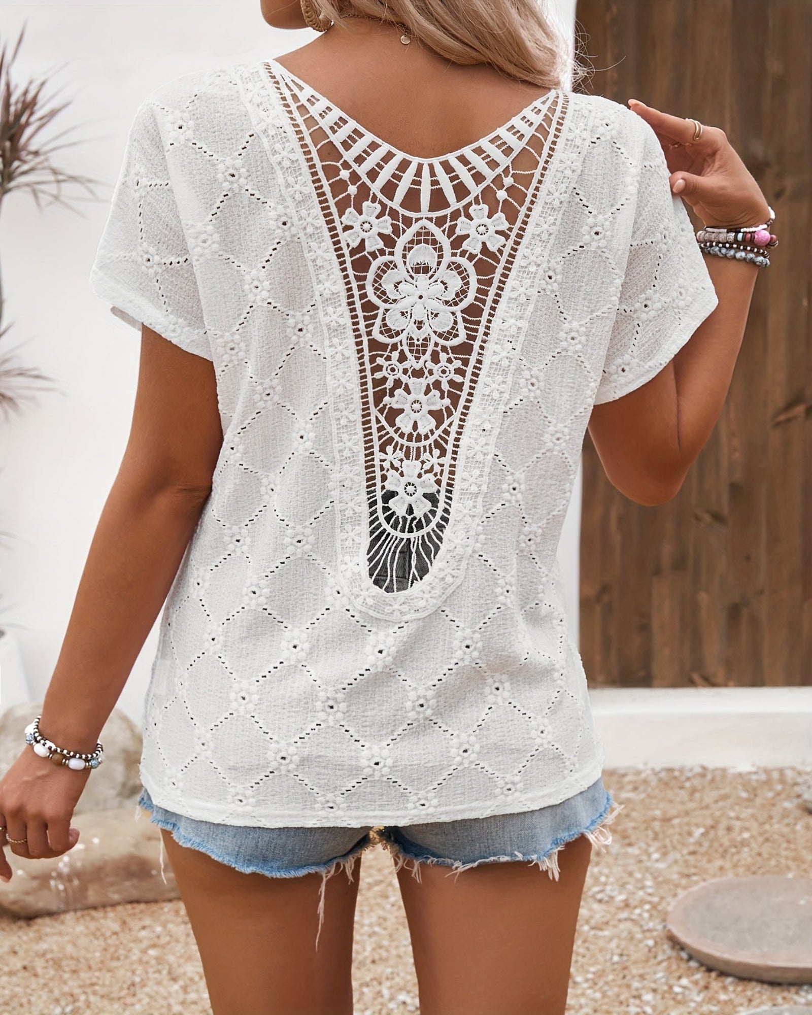 Ella – Boho Floral Lace Back T-shirt - T-shirt - Boho Style