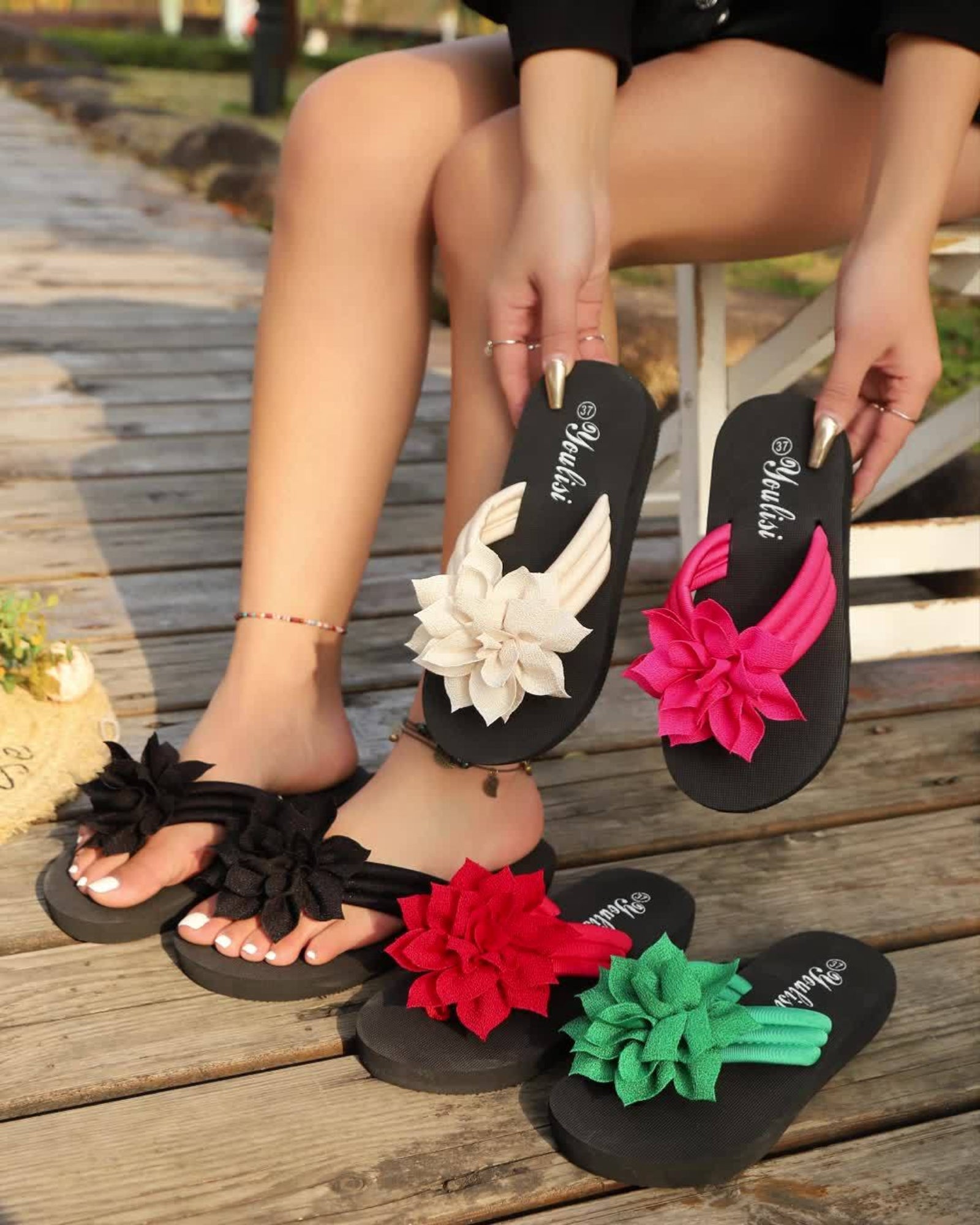Emily – Stylish Bohemian Floral Open Toe Flip Flops - Slipper Sandals - Boho Style